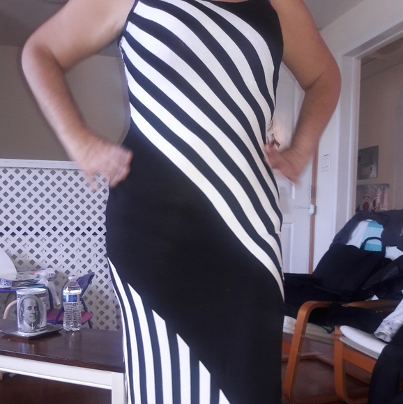 DRESS MAXI BLACK AND WHITE DIAGONAL STRIPES M - Picture 1 of 8